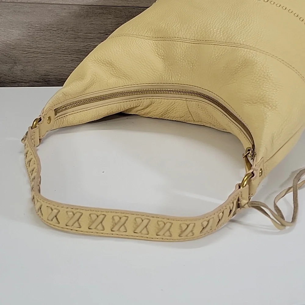 Hobo Cream Pebble Leather Hobo Shoulder Bag
